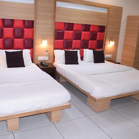 Hotel Viram Pārdi 外观 照片