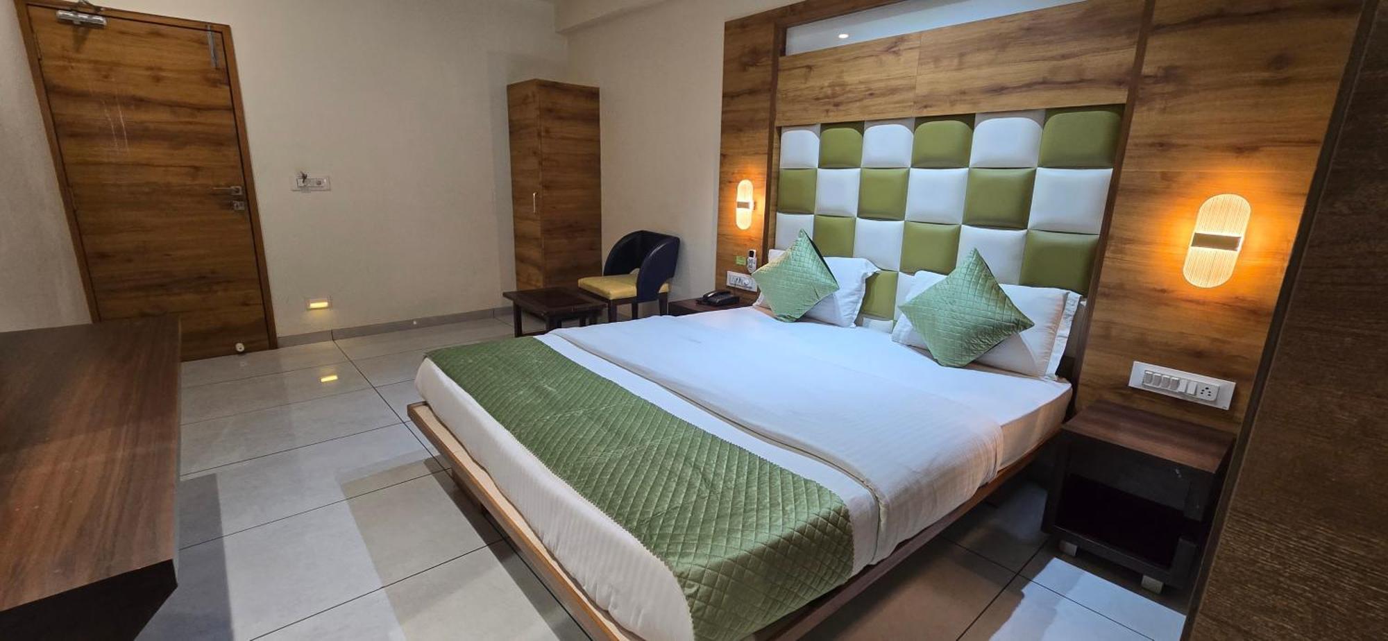 Hotel Viram Pārdi 外观 照片